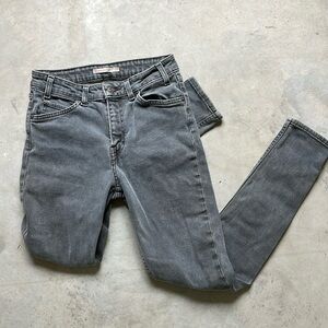 Grey vintage high rise Levi’s jeans